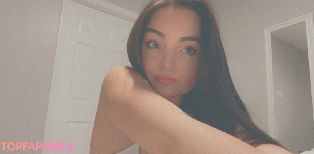 Foto desnuda filtrada de OnlyFans de Elliexlovely #66 Foto desnuda filtrada de OnlyFans de Elliexlovely #66