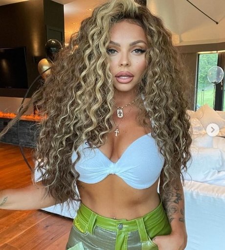 Foto desnuda filtrada de OnlyFans de Jesy Nelson