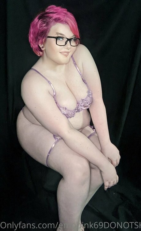 Foto desnuda filtrada de OnlyFans de Emopink69