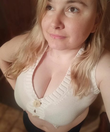 Foto desnuda filtrada de OnlyFans de Dejana Savi