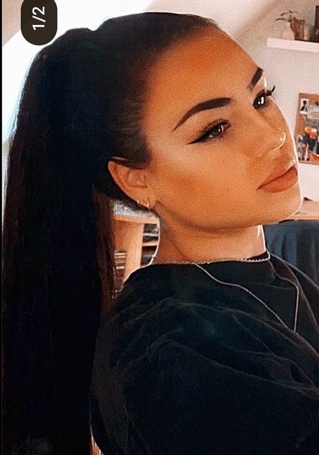 Foto desnuda filtrada de OnlyFans de Fiona Schramm