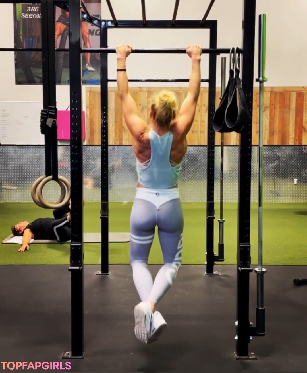 Foto desnuda filtrada de OnlyFans de Holly Holm #8 Foto desnuda filtrada de OnlyFans de Holly Holm #8