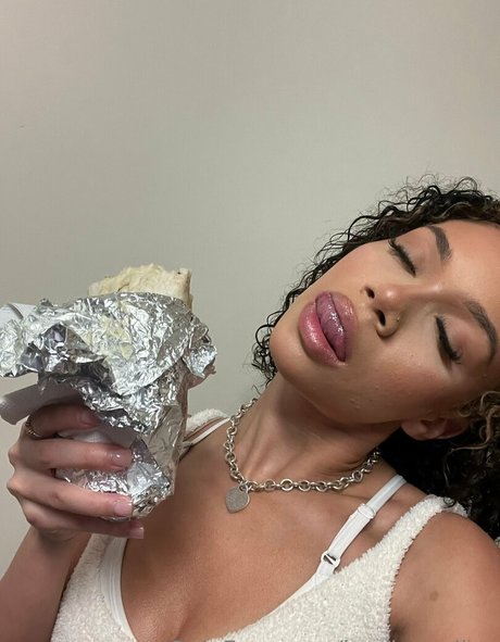 Foto desnuda filtrada de OnlyFans de Lusciousalina