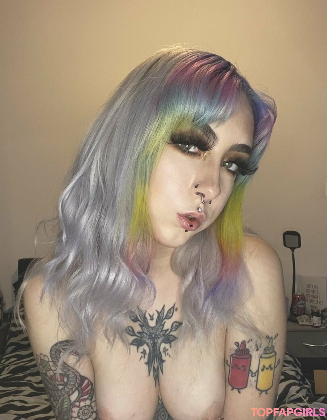 Foto desnuda filtrada de OnlyFans de Modelmissbee #28 Foto desnuda filtrada de OnlyFans de Modelmissbee #28