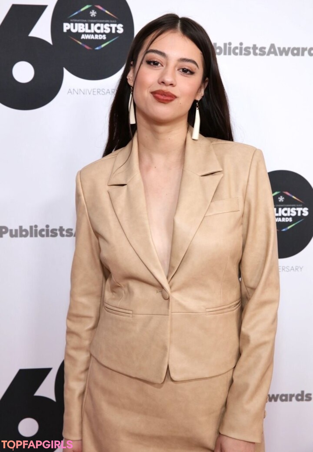 Foto desnuda filtrada de OnlyFans de Amber Midthunder #106 Foto desnuda filtrada de OnlyFans de Amber Midthunder #106