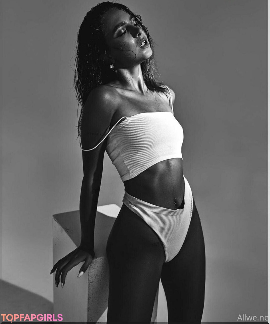 Foto desnuda filtrada de OnlyFans de Allwenefree #92 Foto desnuda filtrada de OnlyFans de Allwenefree #92