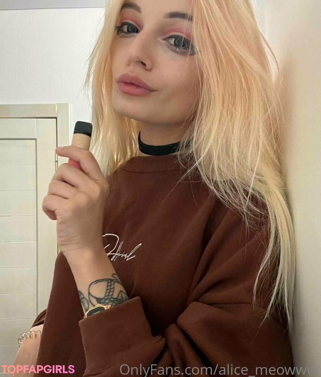 Foto desnuda filtrada de OnlyFans de Alicehotxxx #85 Foto desnuda filtrada de OnlyFans de Alicehotxxx #85