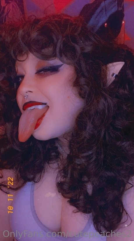 Foto desnuda filtrada de OnlyFans de Cutepeaches2