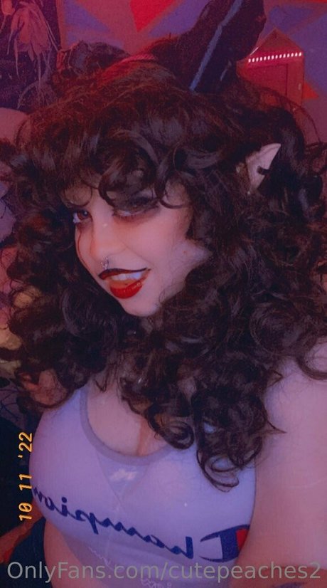 Foto desnuda filtrada de OnlyFans de Cutepeaches2