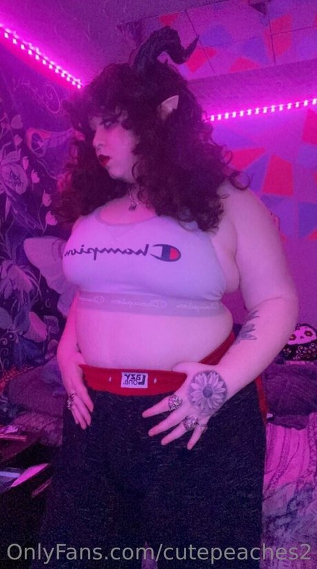 Cutepeaches2