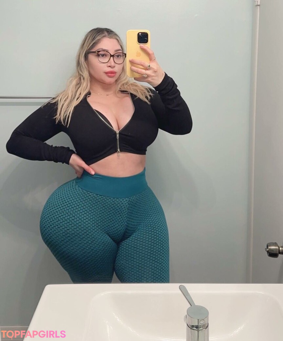 Foto desnuda filtrada de OnlyFans de Desiy Garcia #13 Foto desnuda filtrada de OnlyFans de Desiy Garcia #13