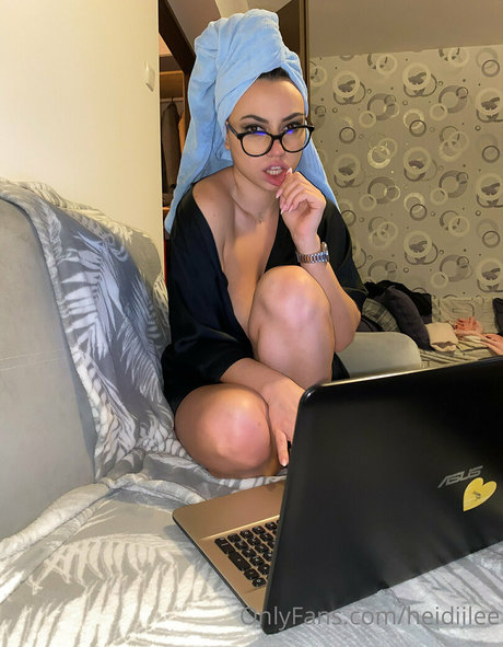 Foto desnuda filtrada de OnlyFans de Virginiadee