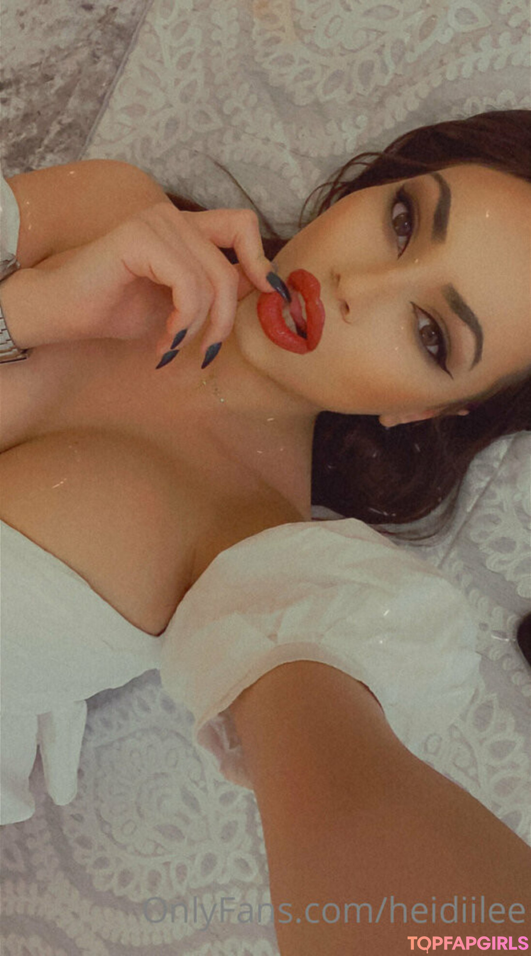 Foto desnuda filtrada de OnlyFans de Virginiadee #62 Foto desnuda filtrada de OnlyFans de Virginiadee #62