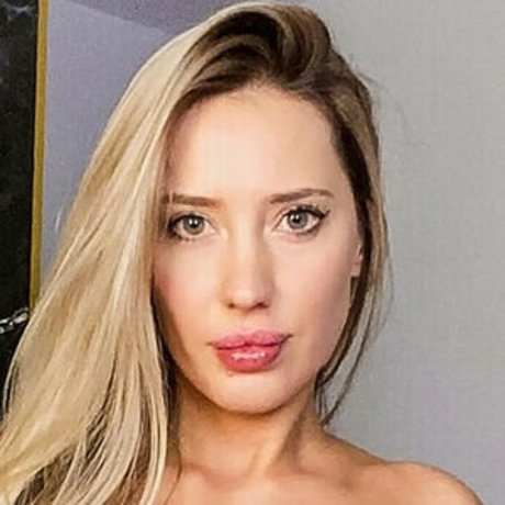 Foto desnuda filtrada de OnlyFans de Emilia Szkopiak