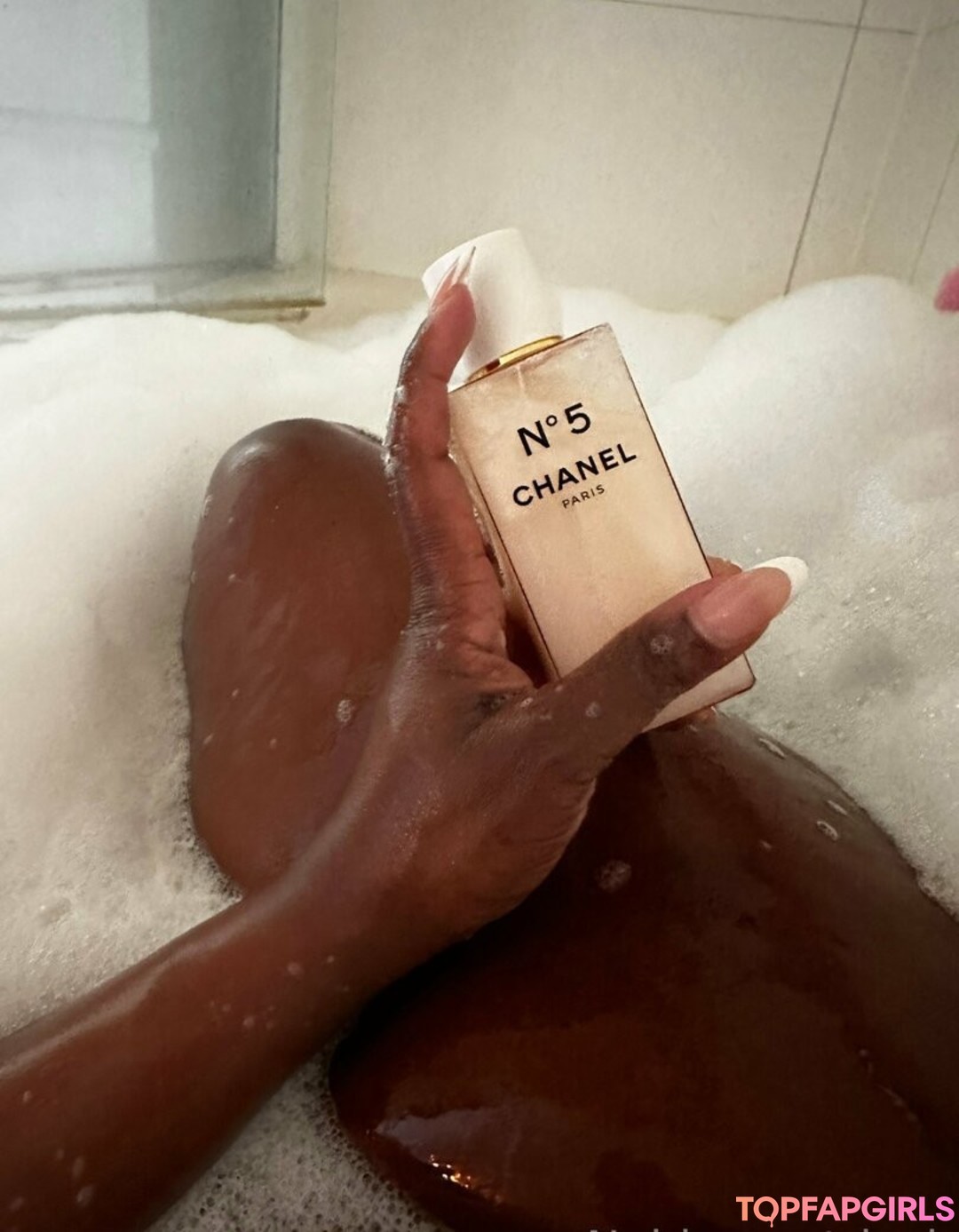 Foto desnuda filtrada de OnlyFans de Madamcaramel #100 Foto desnuda filtrada de OnlyFans de Madamcaramel #100