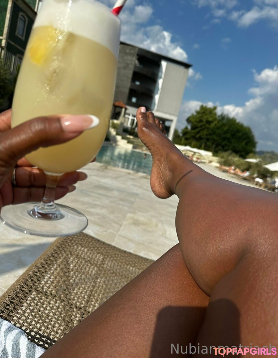 Foto desnuda filtrada de OnlyFans de Madamcaramel #95 Foto desnuda filtrada de OnlyFans de Madamcaramel #95