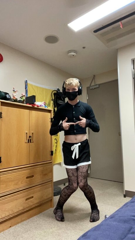 Foto desnuda filtrada de OnlyFans de Femboy35