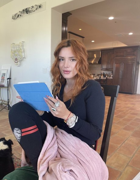 Foto desnuda filtrada de OnlyFans de Bella Thorne