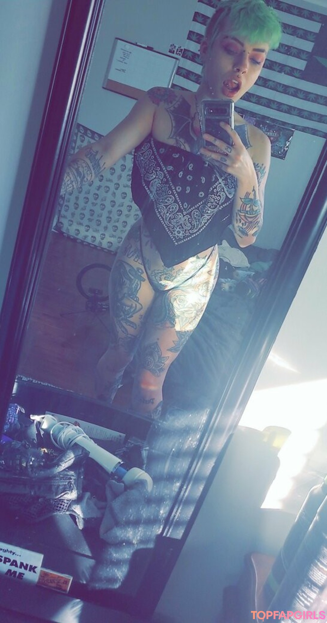 Foto desnuda filtrada de OnlyFans de Little Spittle #46 Foto desnuda filtrada de OnlyFans de Little Spittle #46