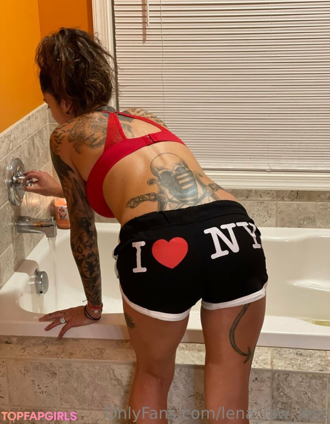 Foto desnuda filtrada de OnlyFans de Lenalawless #78 Foto desnuda filtrada de OnlyFans de Lenalawless #78