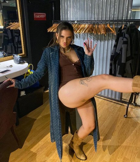 Mae Muller