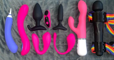 Foto desnuda filtrada de OnlyFans de Bibibirdiexx