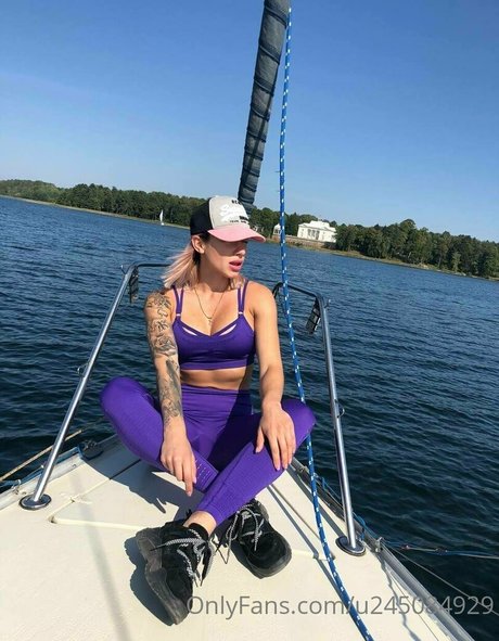 Foto desnuda filtrada de OnlyFans de Olgalebelier