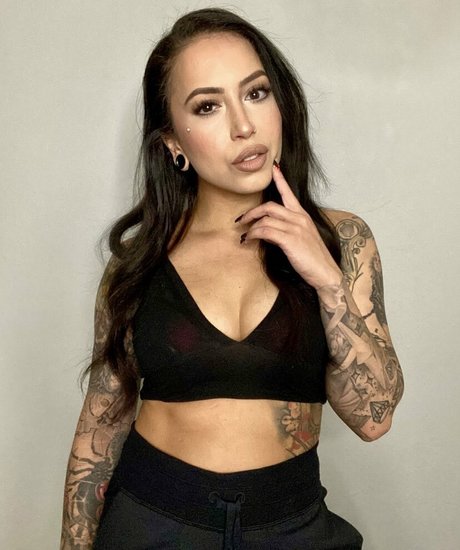 Meghanelle