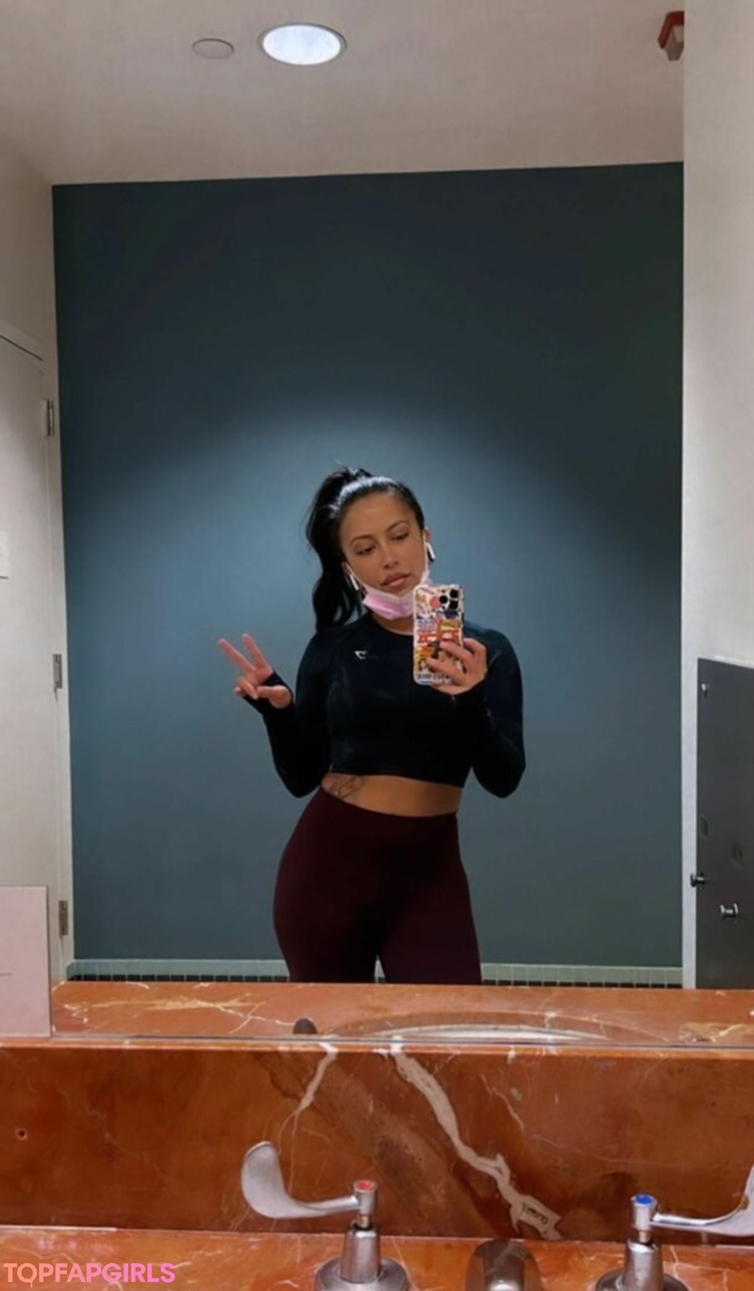 Foto desnuda filtrada de OnlyFans de Meghanelle #20 Foto desnuda filtrada de OnlyFans de Meghanelle #20