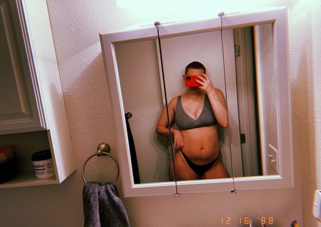 Foto desnuda filtrada de OnlyFans de Sexxilexxi23
