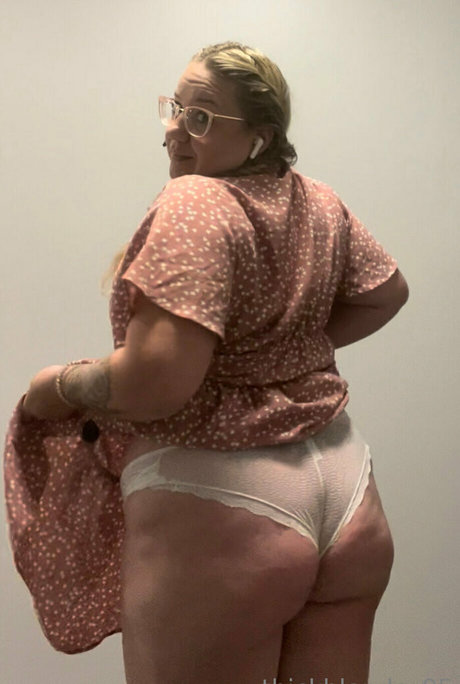 Thickblonde85