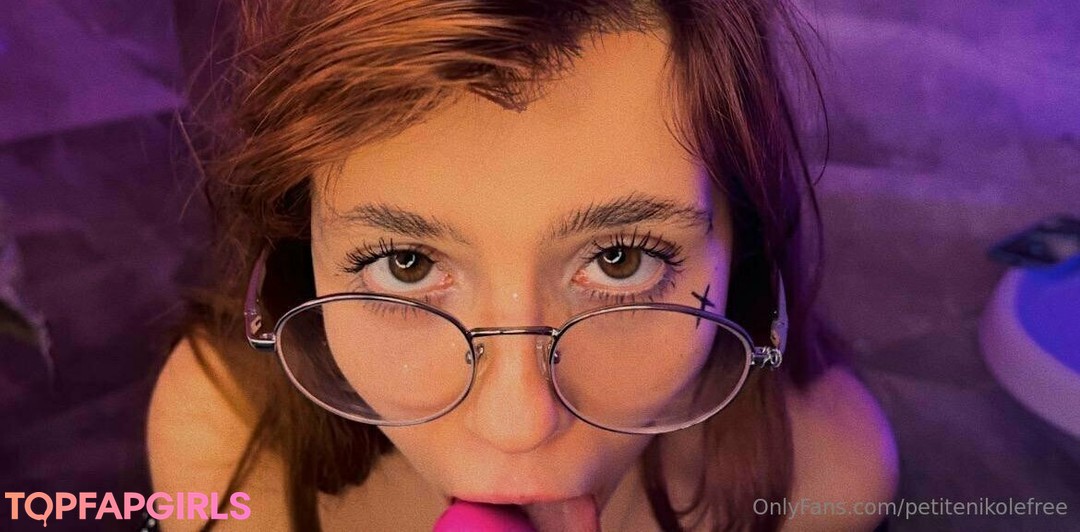 Foto desnuda filtrada de OnlyFans de Petitenikolefree #31 Foto desnuda filtrada de OnlyFans de Petitenikolefree #31