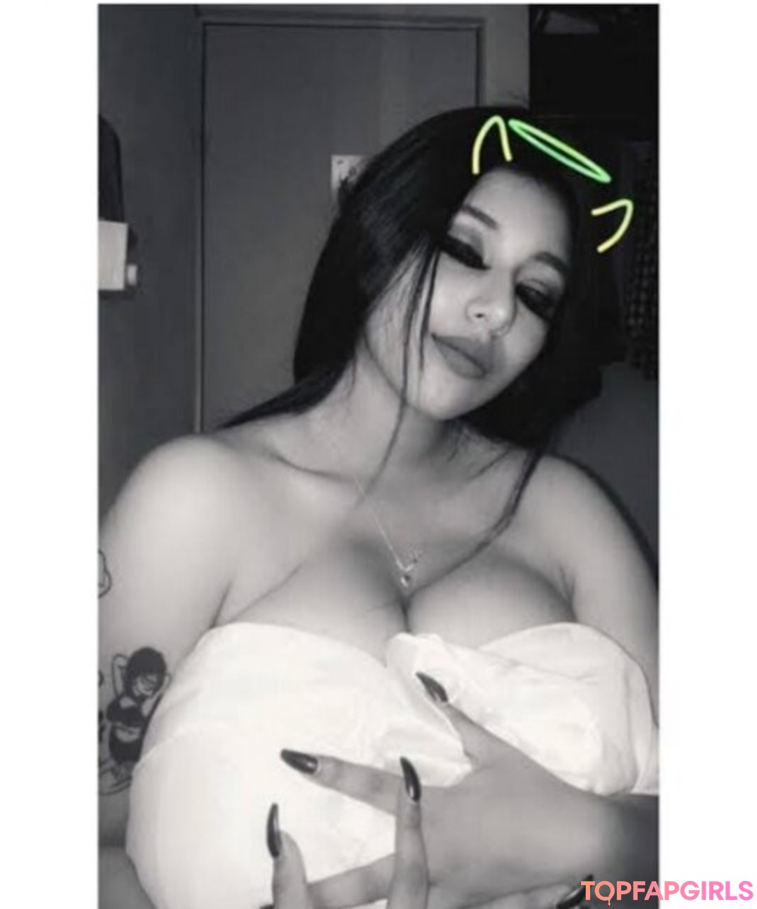 Foto desnuda filtrada de OnlyFans de Fernanda V #123 Foto desnuda filtrada de OnlyFans de Fernanda V #123