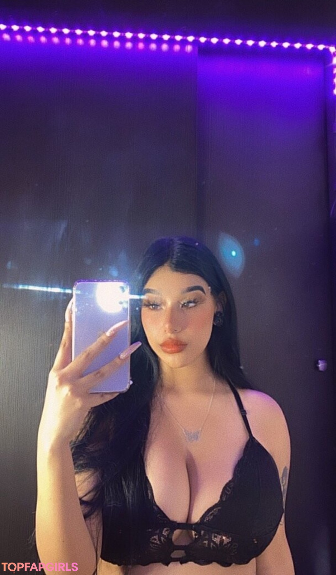 Foto desnuda filtrada de OnlyFans de Fernanda V #504 Foto desnuda filtrada de OnlyFans de Fernanda V #504