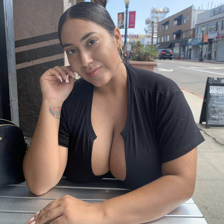 Foto desnuda filtrada de OnlyFans de Realroses