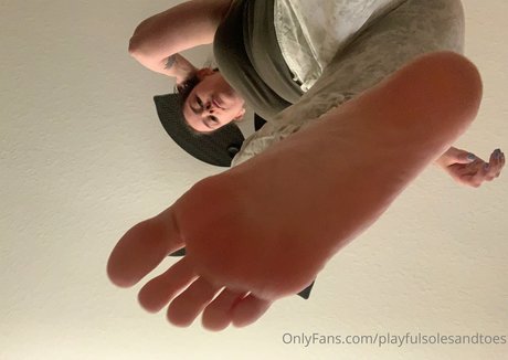 Playfulsolesandtoes