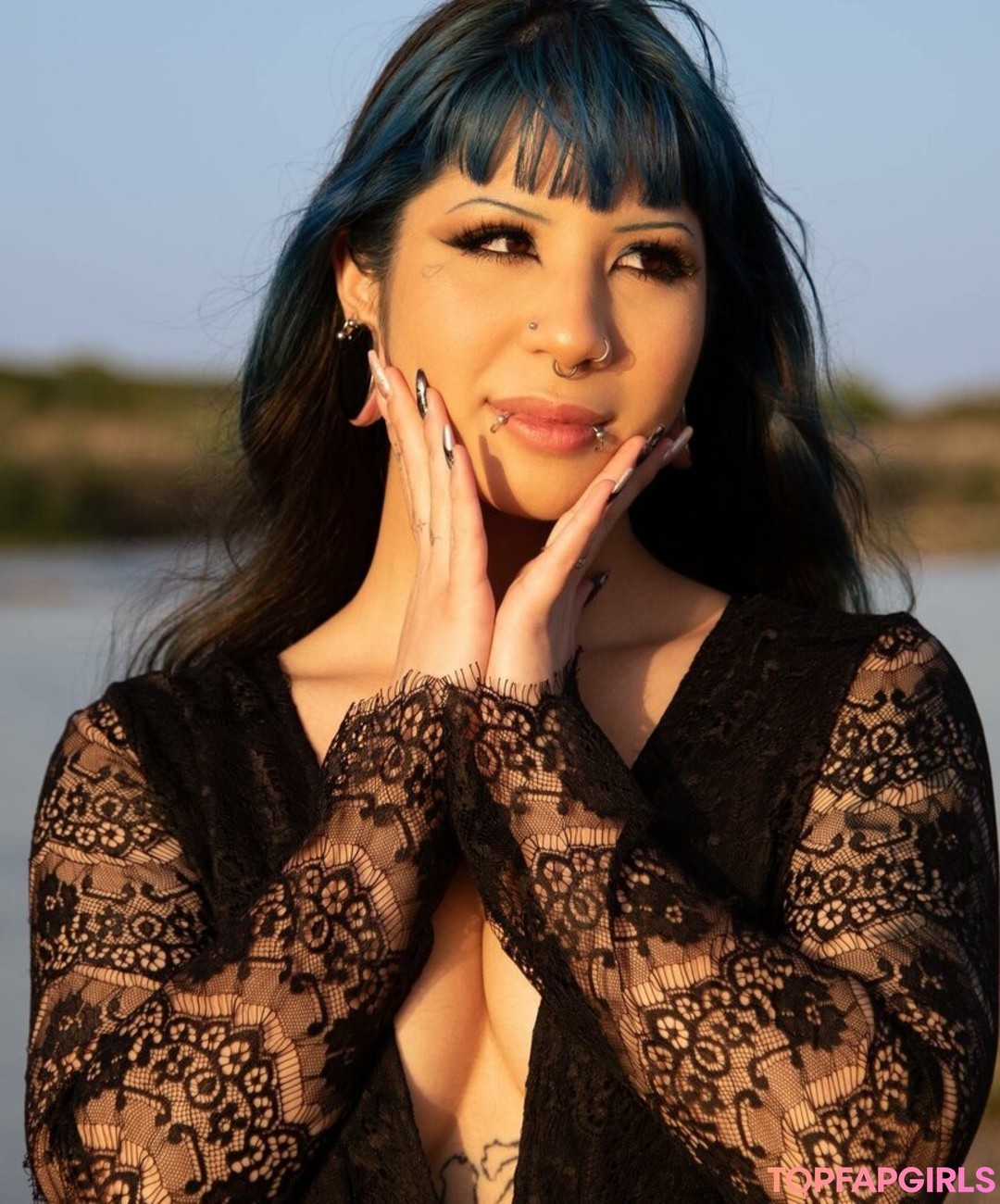 Foto desnuda filtrada de OnlyFans de Death Heartt #24 Foto desnuda filtrada de OnlyFans de Death Heartt #24