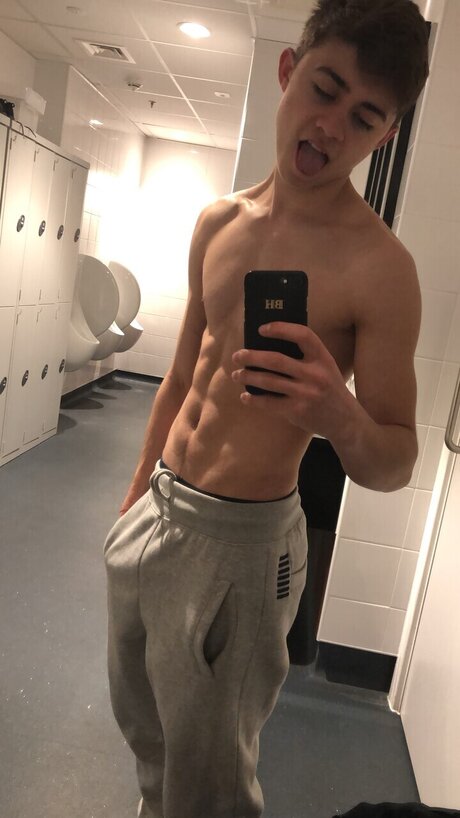 Foto desnuda filtrada de OnlyFans de Elvis13