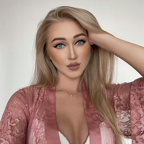 Foto desnuda filtrada de OnlyFans de Simona