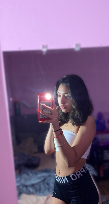 Foto desnuda filtrada de OnlyFans de Babyjas