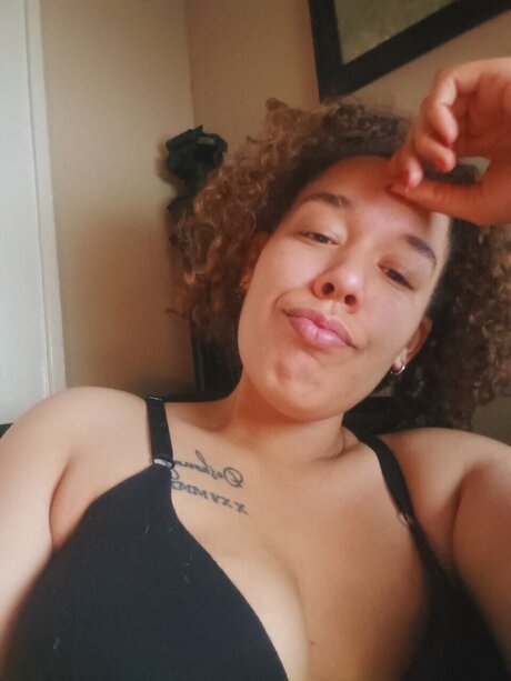 Foto desnuda filtrada de OnlyFans de Aaliyah