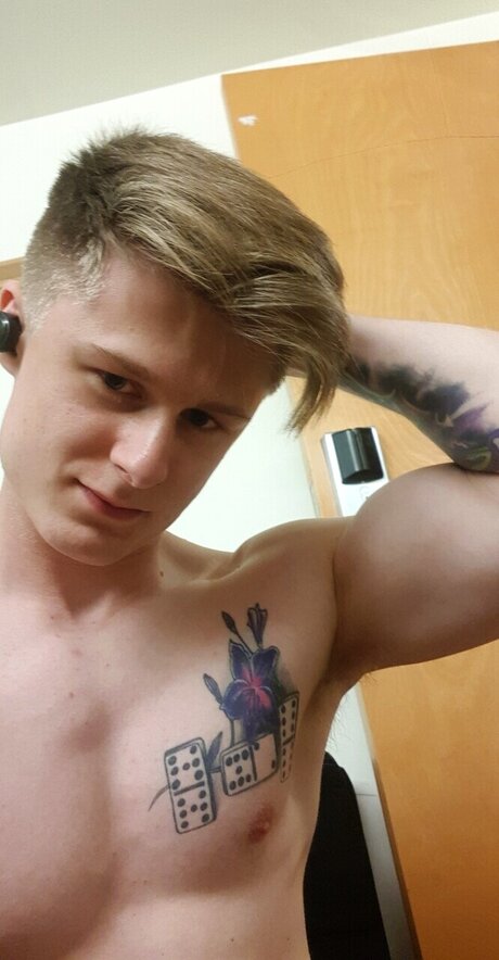 Foto desnuda filtrada de OnlyFans de J