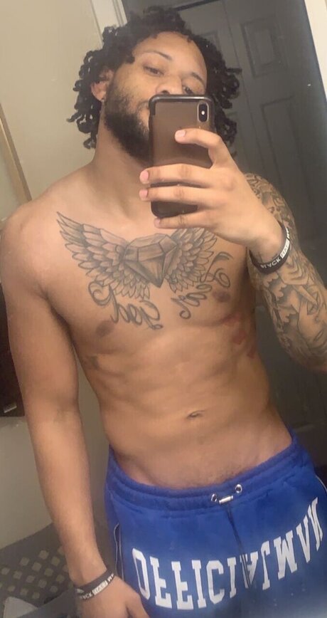Foto desnuda filtrada de OnlyFans de Dropp23