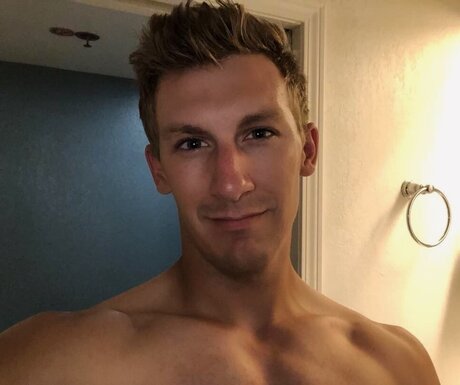 Foto desnuda filtrada de OnlyFans de Cody James