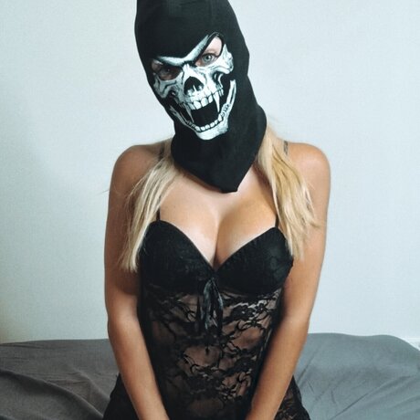 Foto desnuda filtrada de OnlyFans de The Masked Girl