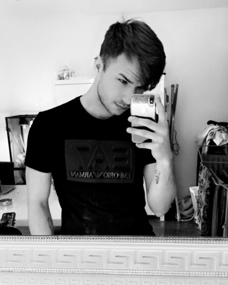 Foto desnuda filtrada de OnlyFans de Jason Esteban