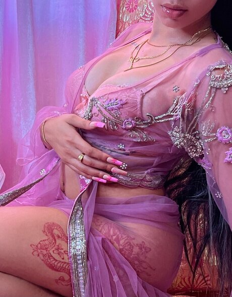 Foto desnuda filtrada de OnlyFans de Honey