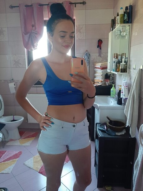 Foto desnuda filtrada de OnlyFans de Alexandra