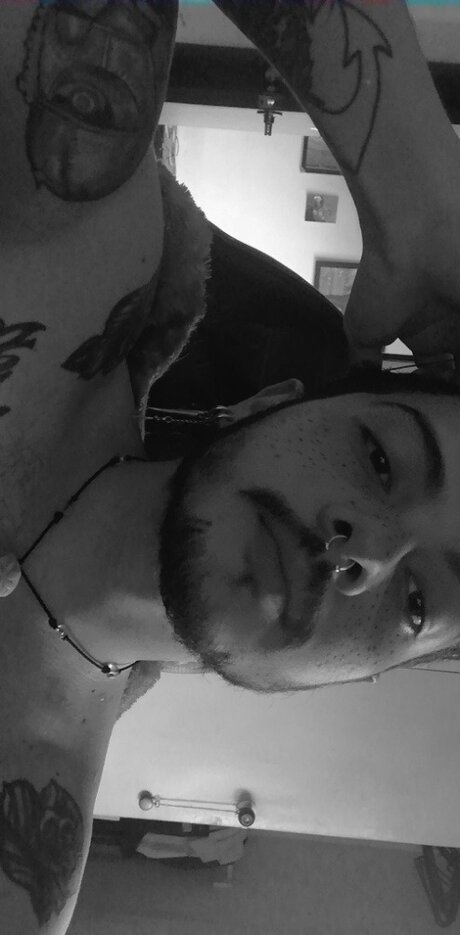 Foto desnuda filtrada de OnlyFans de Andres Usuga
