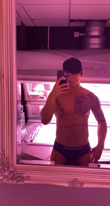 Foto desnuda filtrada de OnlyFans de Jimmyspicerx